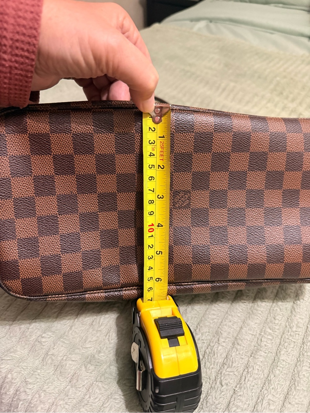 Louis Vuitton Brown Damier Ebene Tote with Red Lining MM - Picture 14 of 17